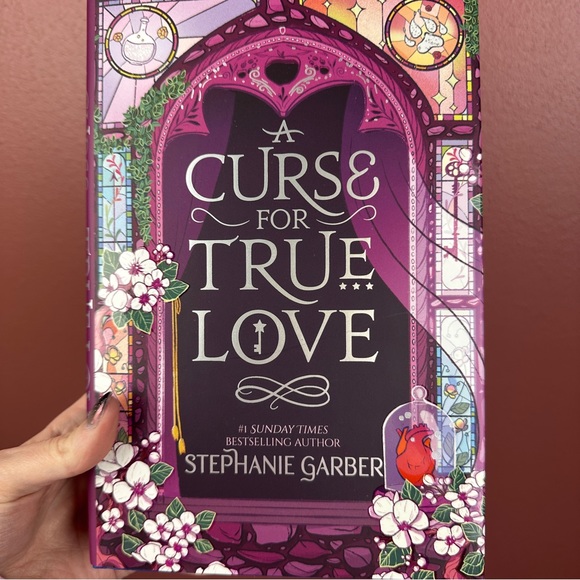 FairyLoot Stephanie Garber A Curse for True Love OUABH #3 Sprayed Edges Signed - Picture 2 of 10